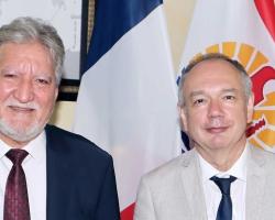 Le Vice-président de la Polynésie française Jean-Christophe Bouissou et le président de l’EPHE Jean-Michel Verdier