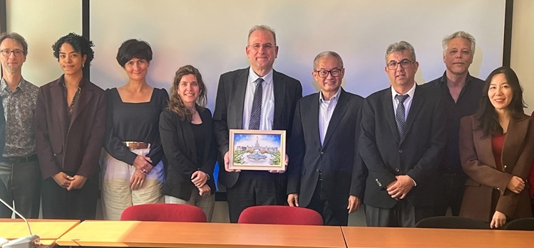 L’EPHE – PSL reçoit VinUniversity et signe un nouvel accord de coopération