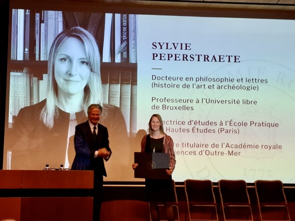 Sylvie Peperstraete reçue à l'Académie royale de Belgique