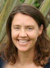Suzanne MILLS
