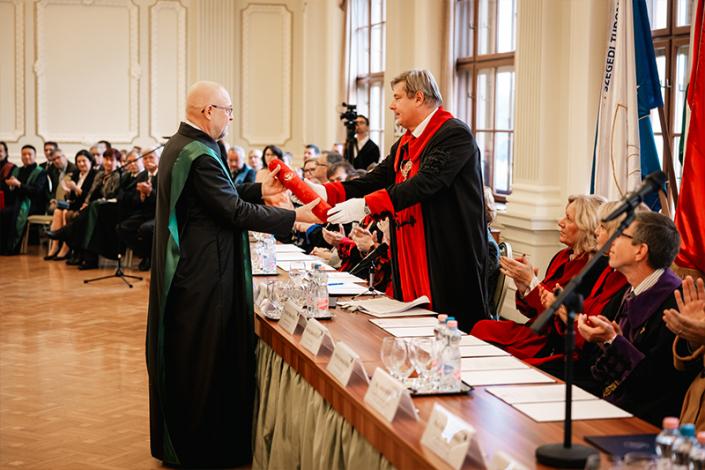 Olivier Dutour, Docteur Honoris Causa de l’Université de Szeged, Hongrie.  